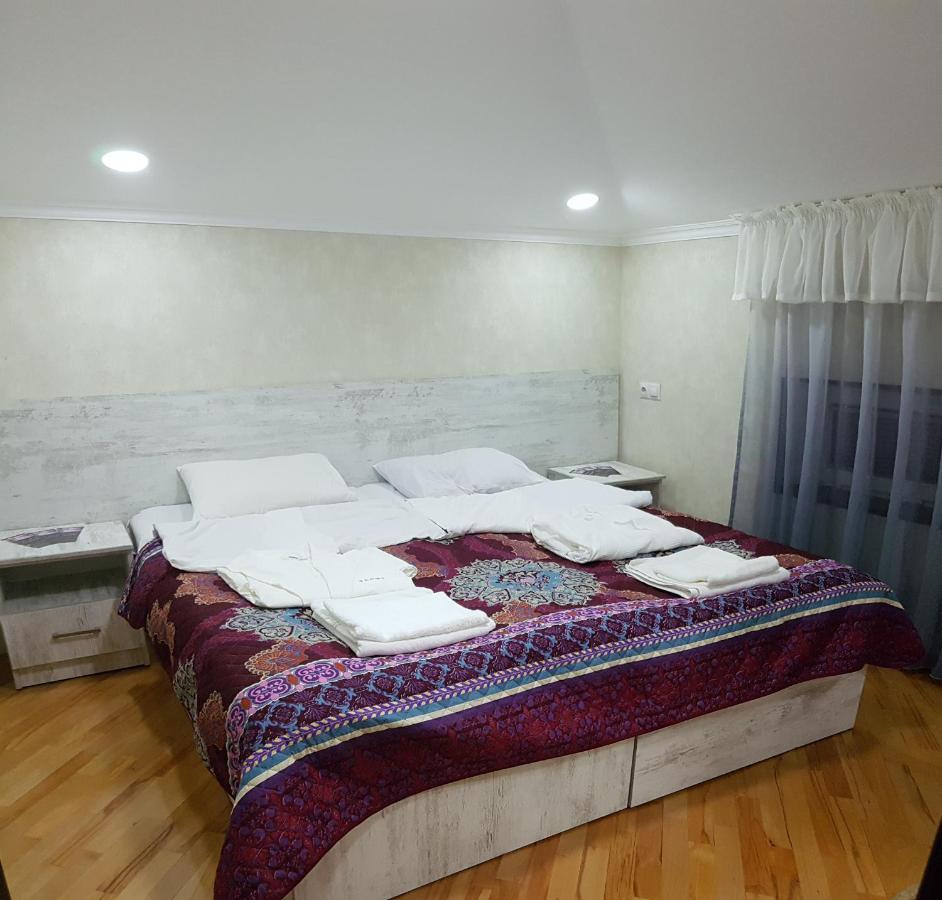 Guest House 15A 쿠타이시 외부 사진