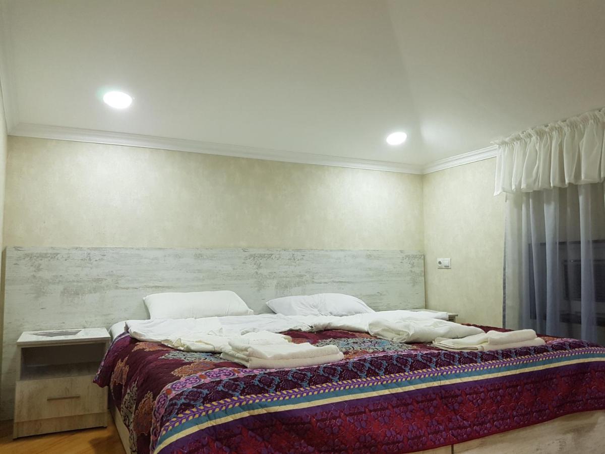 Guest House 15A 쿠타이시 외부 사진
