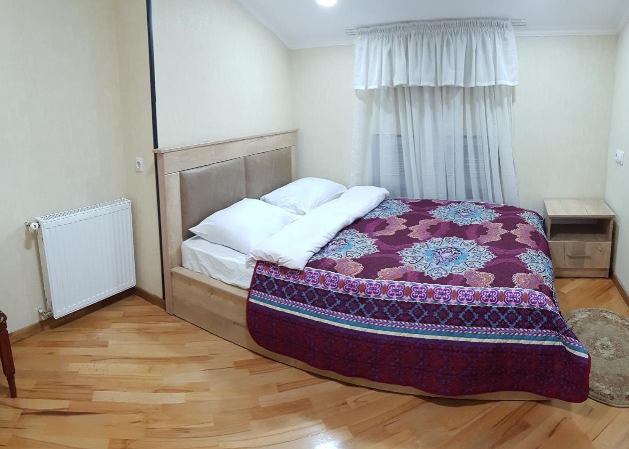 Guest House 15A 쿠타이시 외부 사진