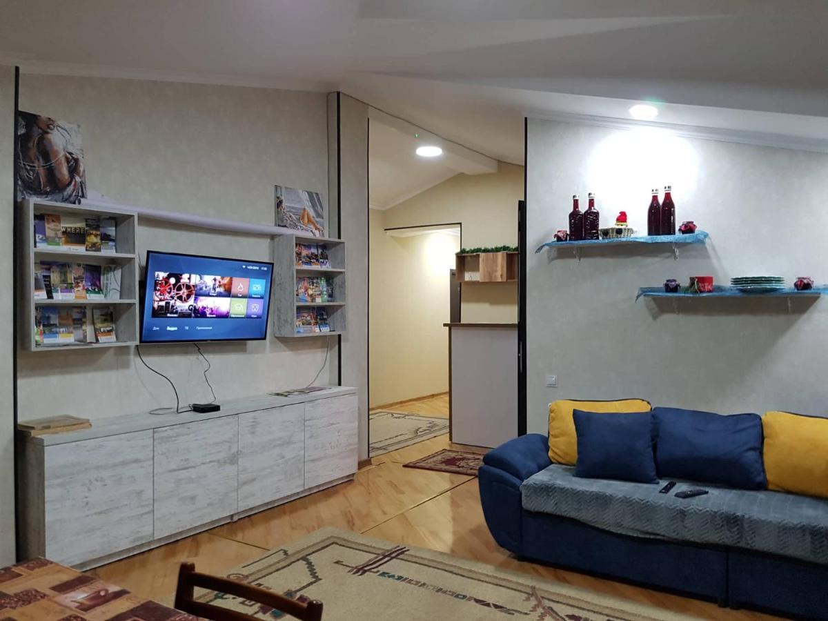 Guest House 15A 쿠타이시 외부 사진