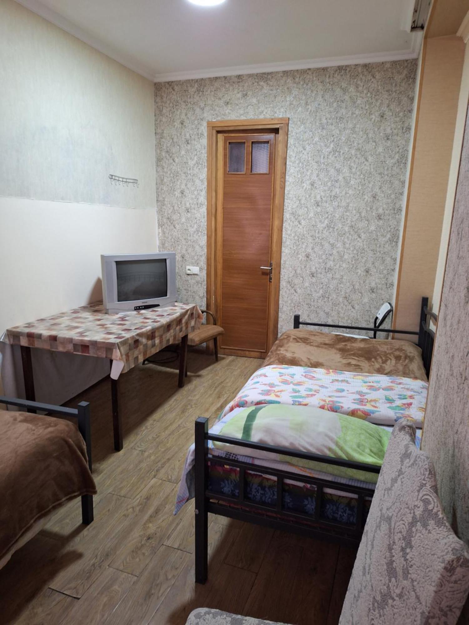 Guest House 15A 쿠타이시 외부 사진