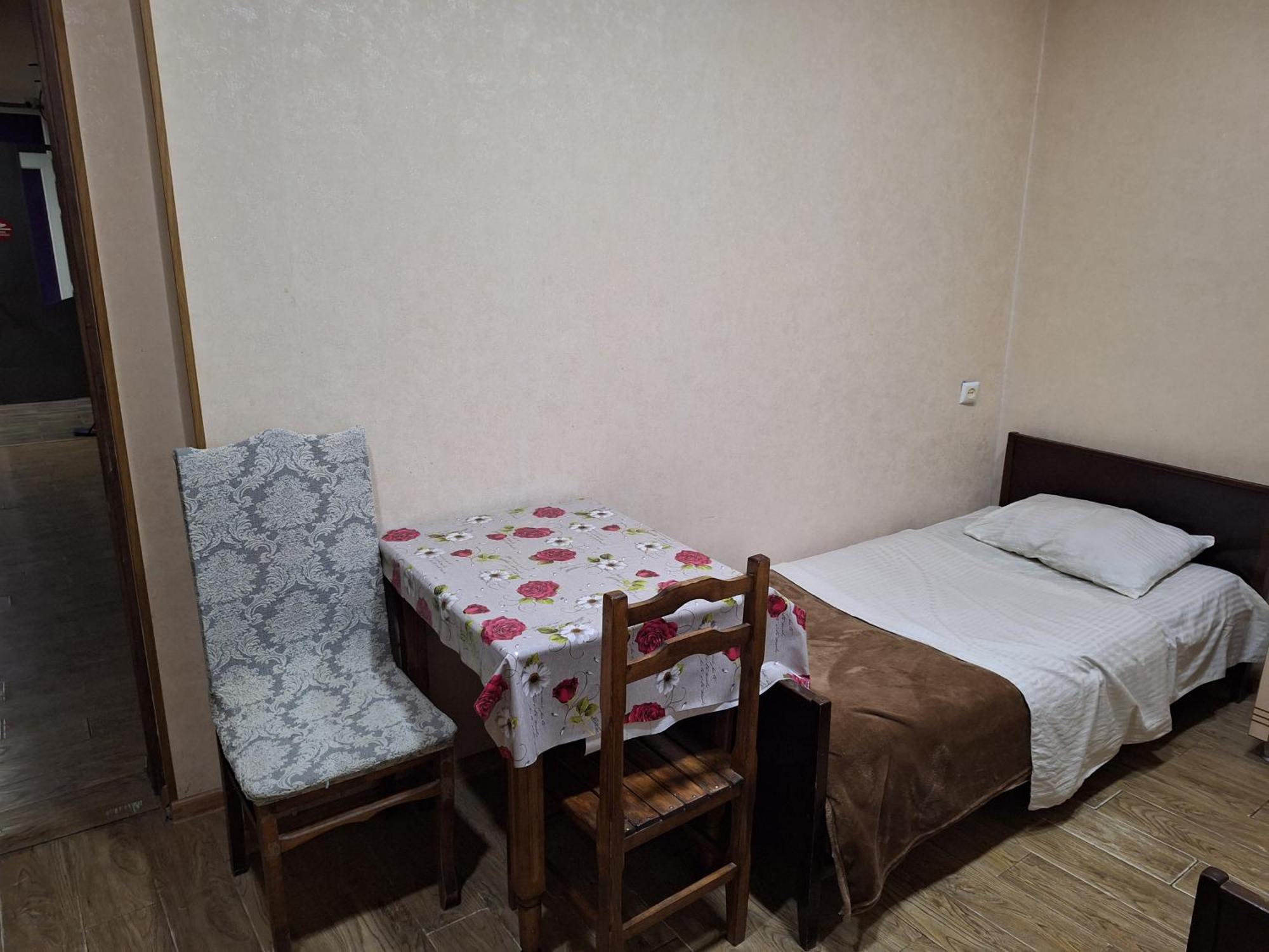 Guest House 15A 쿠타이시 외부 사진