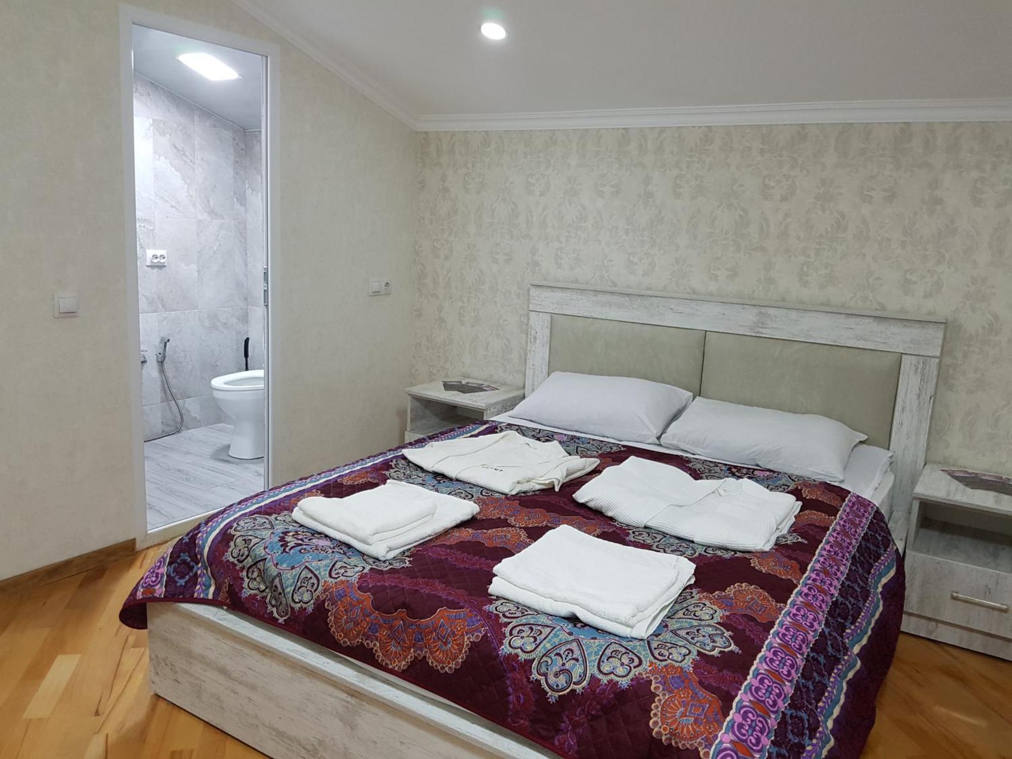 Guest House 15A 쿠타이시 외부 사진