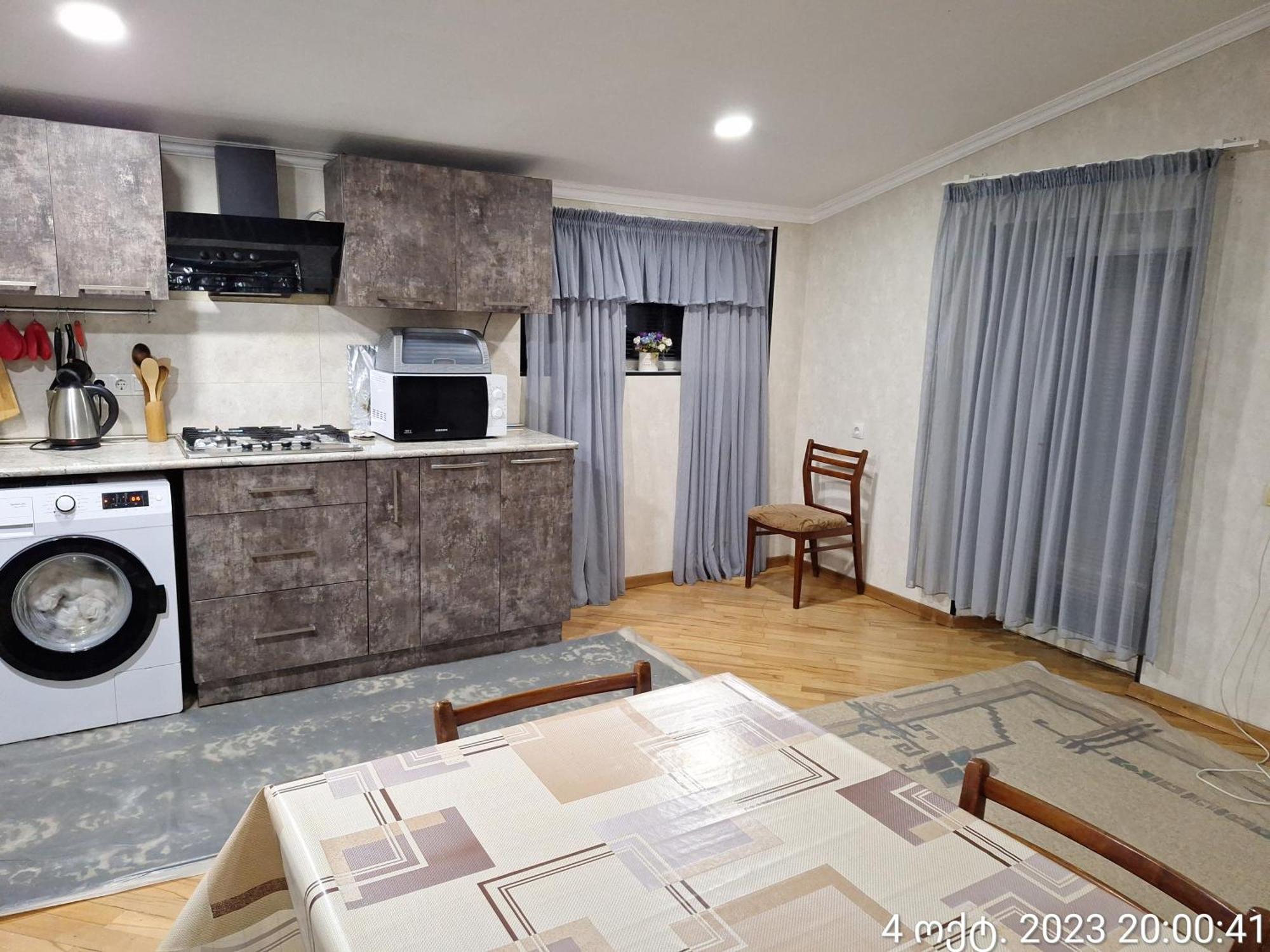 Guest House 15A 쿠타이시 외부 사진