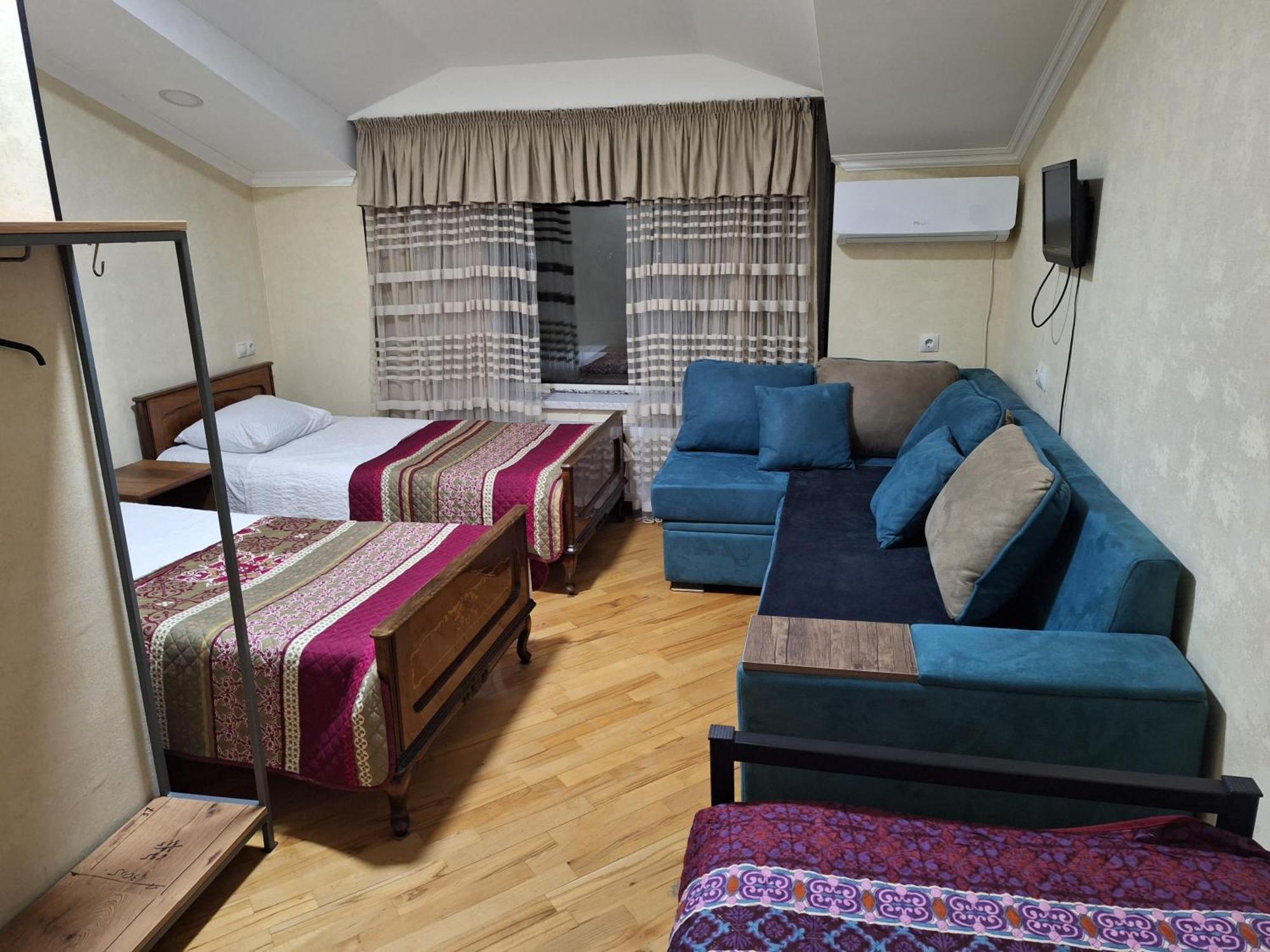 Guest House 15A 쿠타이시 외부 사진