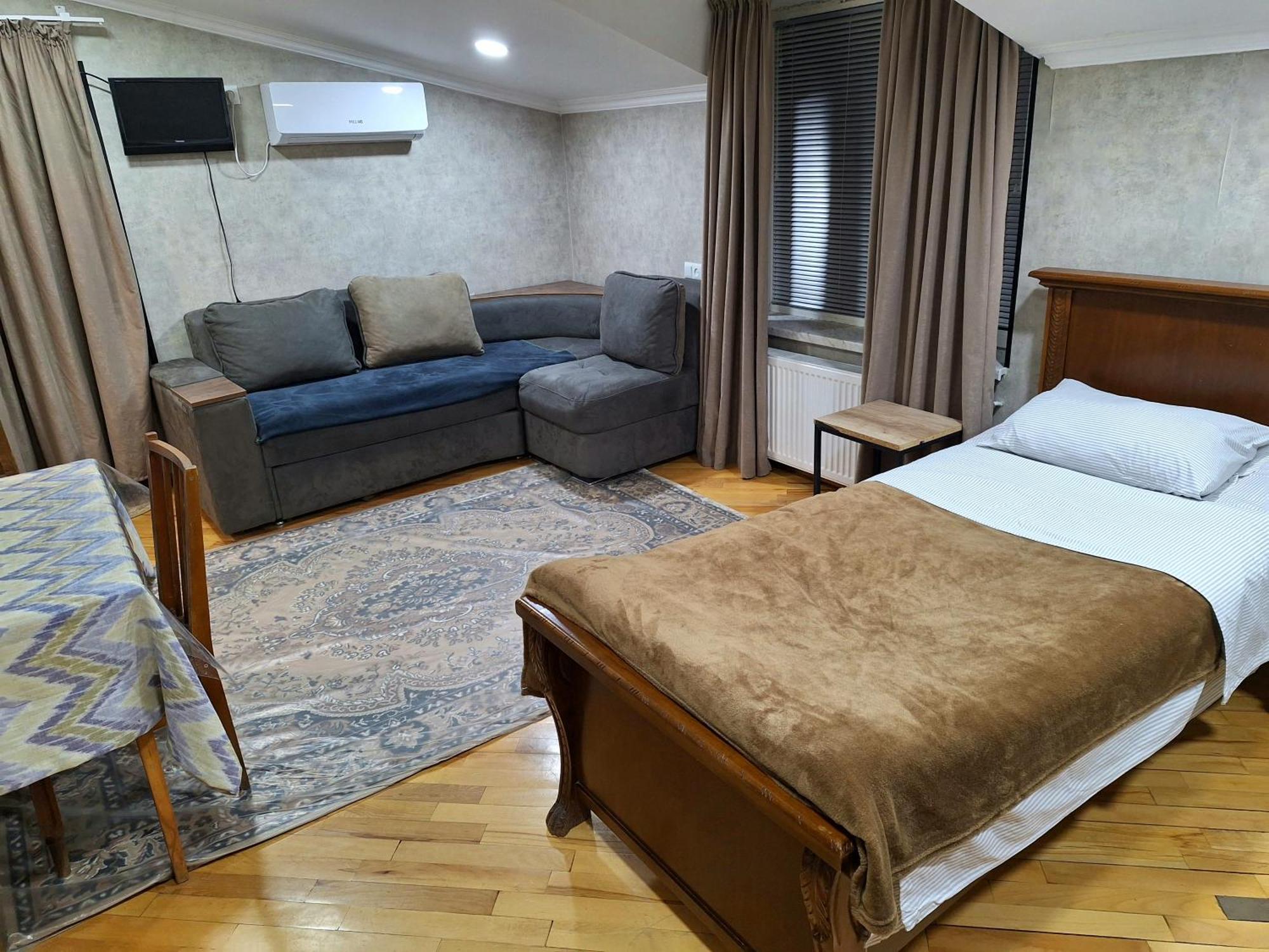 Guest House 15A 쿠타이시 외부 사진