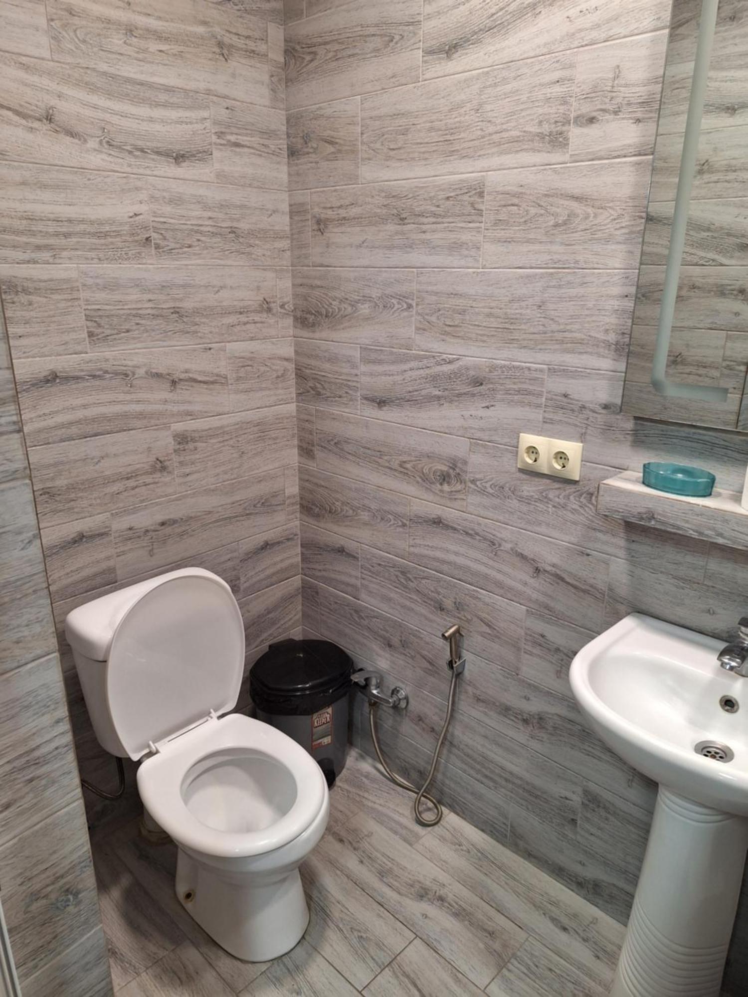Guest House 15A 쿠타이시 외부 사진