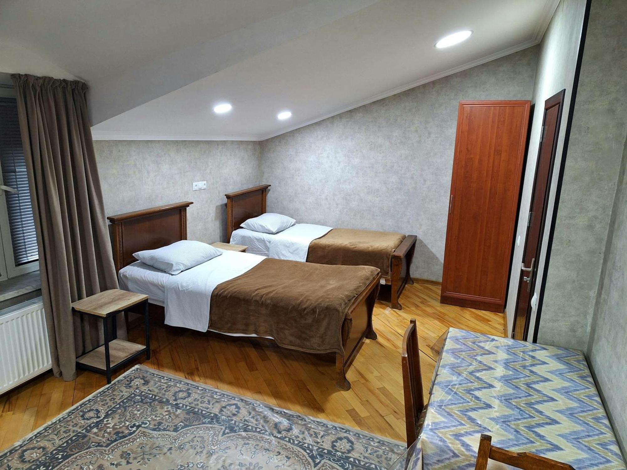 Guest House 15A 쿠타이시 외부 사진